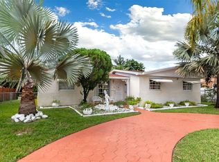 830 NW 200th Ter, Miami Gardens, FL 33169