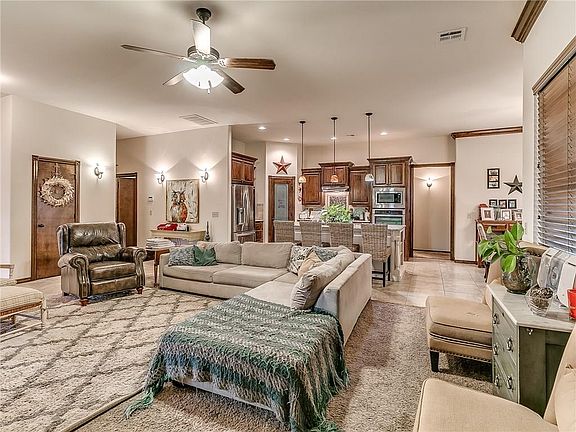 5th image of 1895 Silver Crossings Cir
