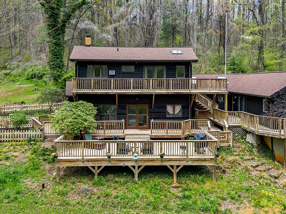 1st image of 902 Harris Hollow Rd