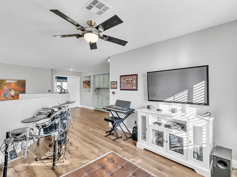 296 Doe Run Cir — Photo 82