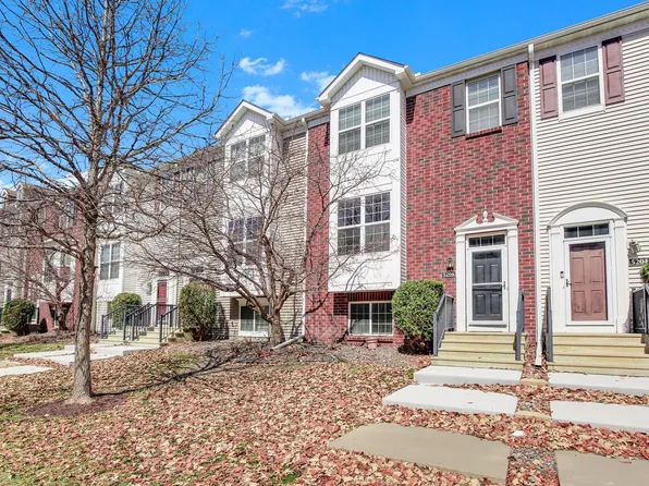 5206 Scott Trl, Robbinsdale, MN 55422