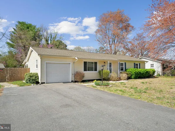 411 Derby Ln, Tappahannock, VA 22560