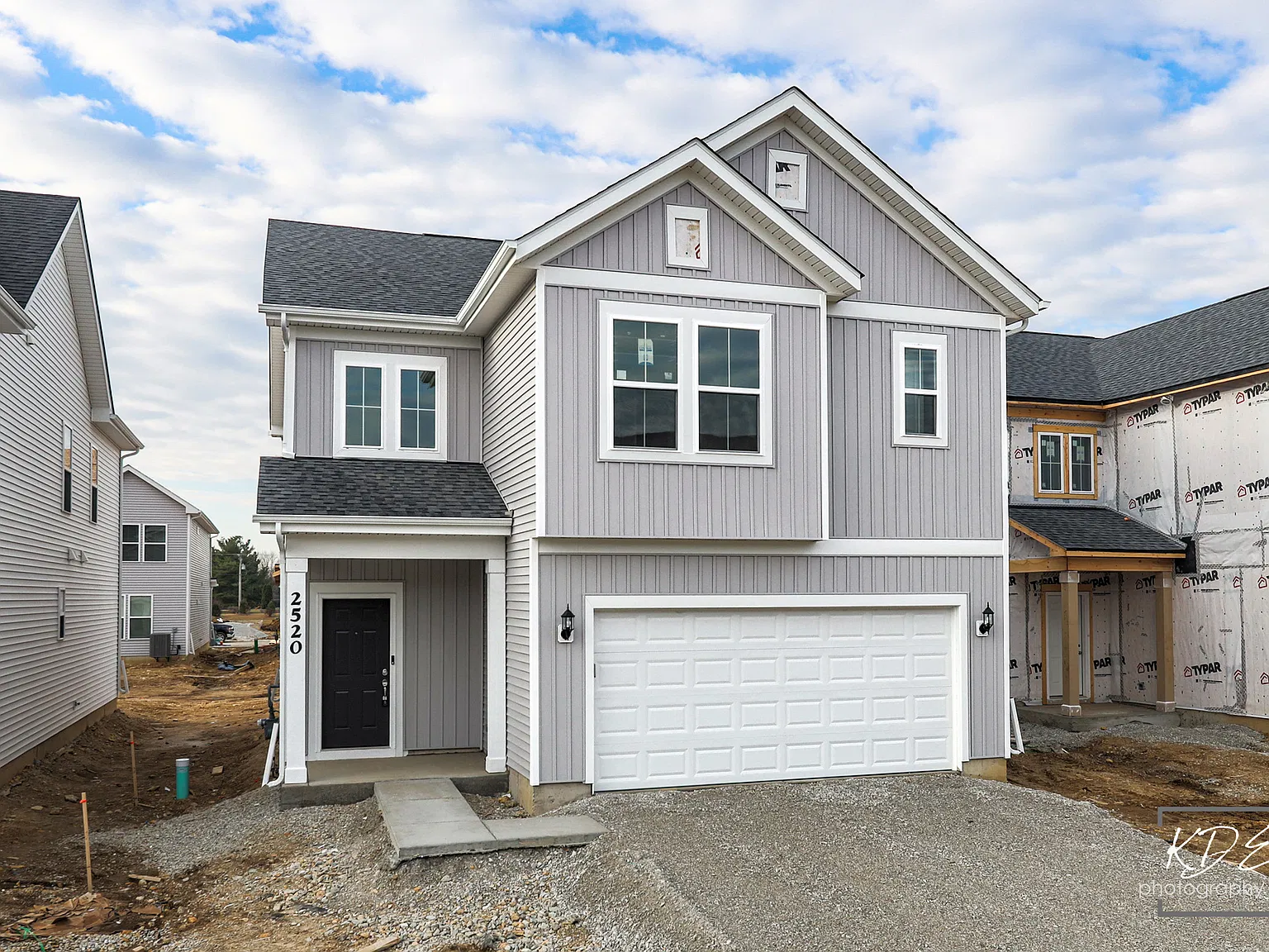 3 bed, 2.5 bath, 2156 sqft, $3,800 — Photo 1