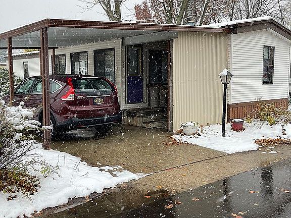 2nd image of 333 E Lakewood Blvd #406