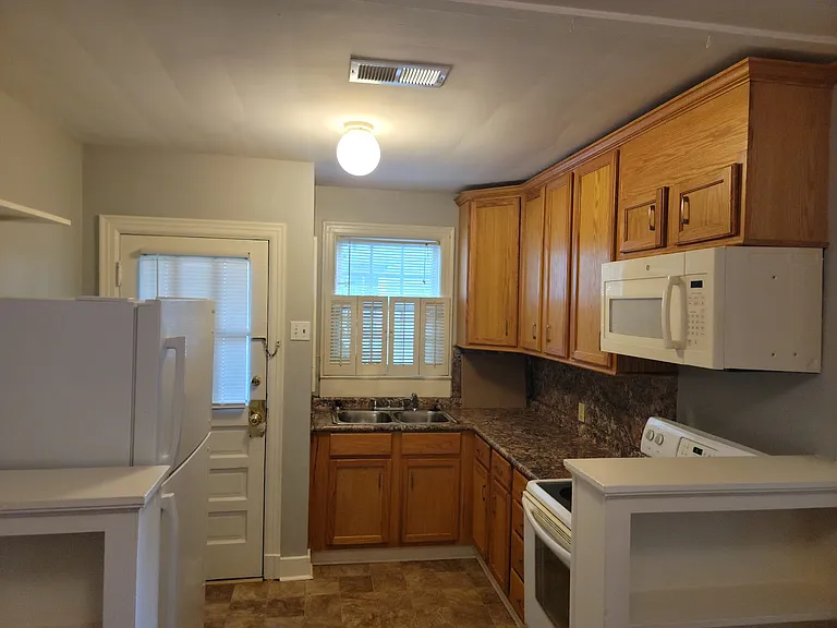 535 S Barksdale St — Photo 8
