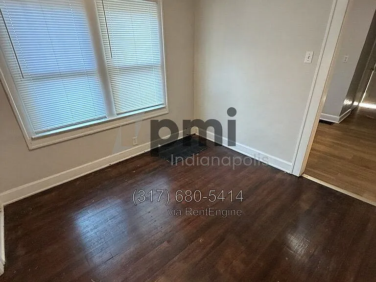 943 N Drexel Ave — Photo 21