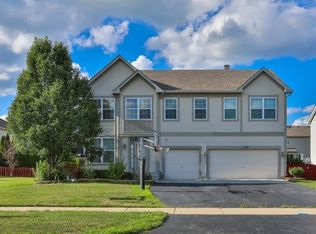 1792 Lanyon Dr, Bartlett, IL 60103