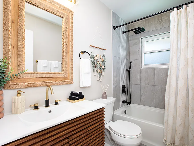 311 N Patton Ave — Photo 46
