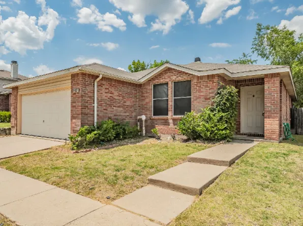 3327 Clydesdale Dr, Denton, TX 76210