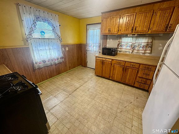 2nd image of 186 Alexander Road