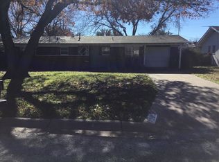 1113 W Howard St, Olney, TX 76374