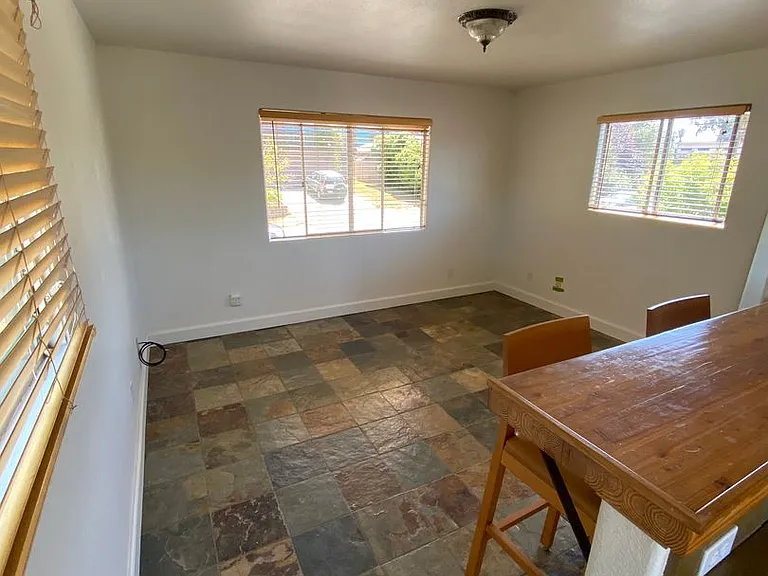 338 Henrietta Ave — Photo 4