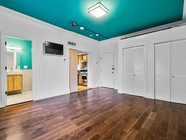 466 Commonwealth Ave #204 — Photo 8