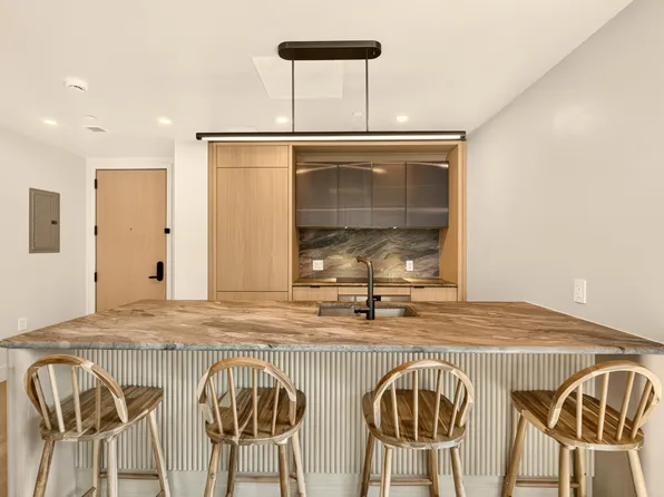 400 West 38th Street image 1 of 43