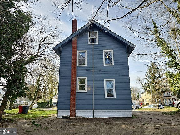 4th image of 145 Belmont Ave