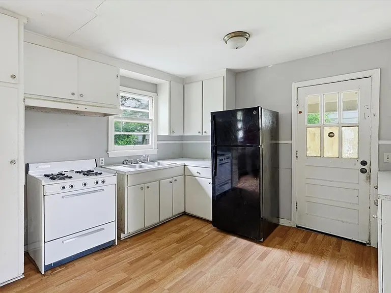 311 Pearl Dr — Photo 14