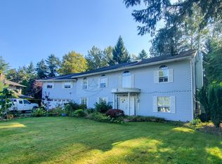 2198 129b St, Surrey, BC V4A 7N6