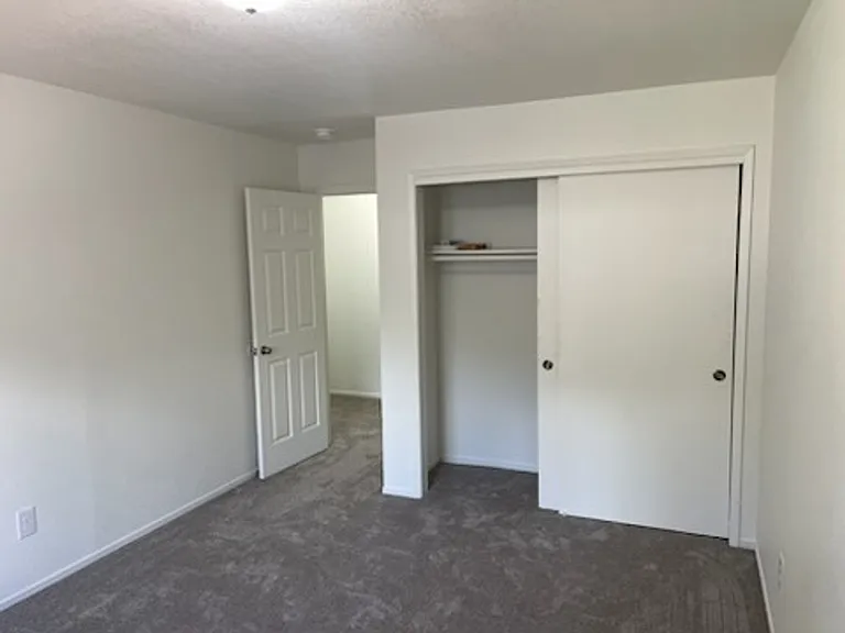 545 Fein Ave — Photo 9