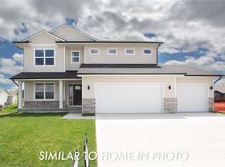 204 Creekside Dr SW, Bondurant, IA 50035