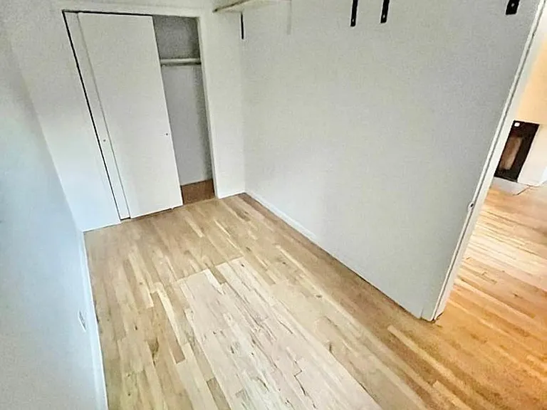 336 E 55th St #1-B — Photo 7