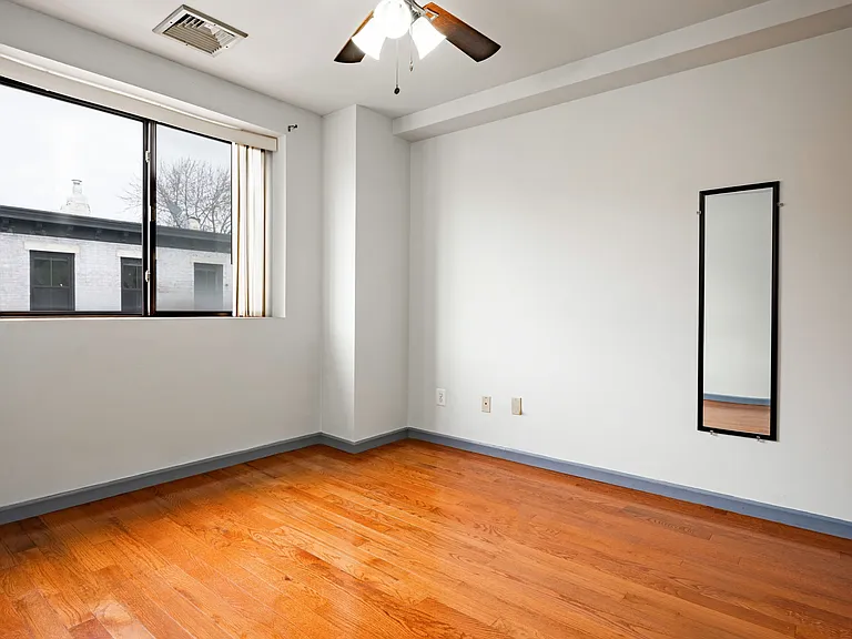 763 S 8th St — Photo 31