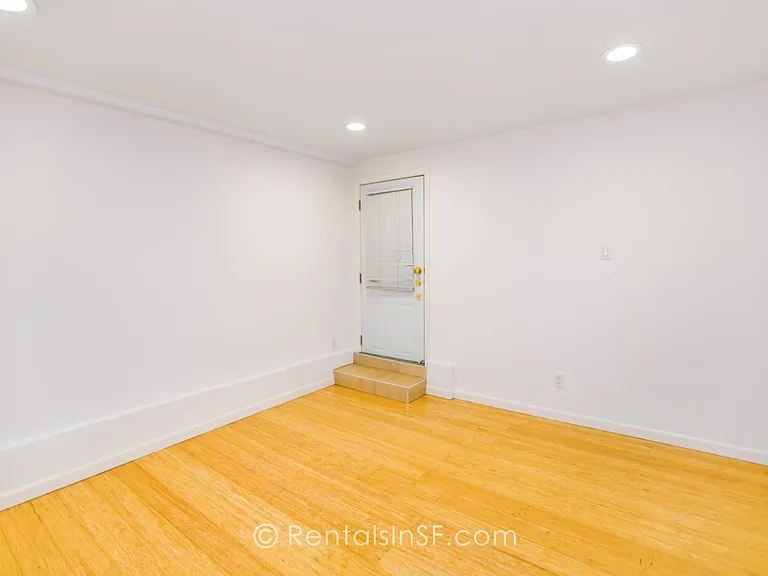 1666 Lombard St #D — Photo 6