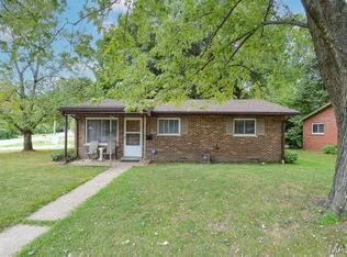 1 Eastland Dr, Belleville, IL 62221