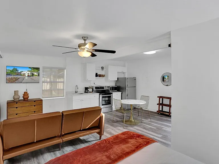 1121 SW 15th Ave — Photo 7