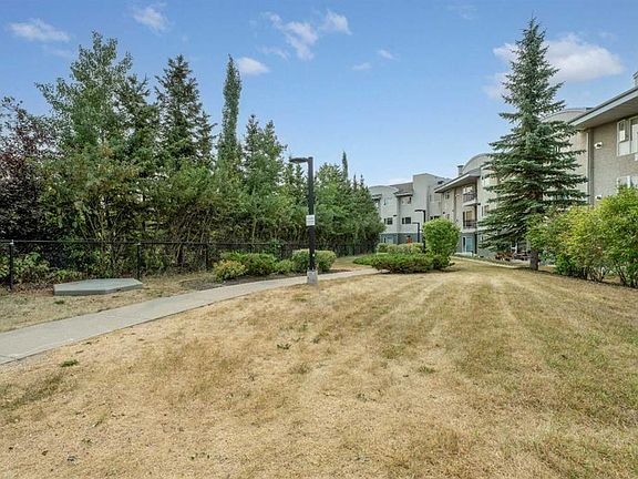 4th image of 69 Springborough Ct SW #123