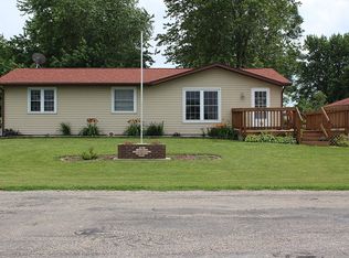 606 Prospect St NE, Blairstown, IA 52209