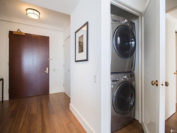 3rd image of 333 Bush St APT 3802