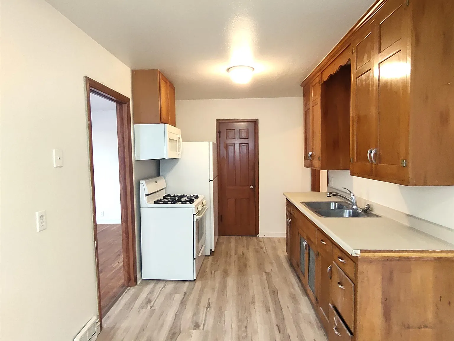 4055 Welcome - 4055 — Photo 2