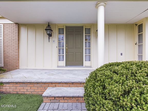 5th image of 886 Ocean View Drive