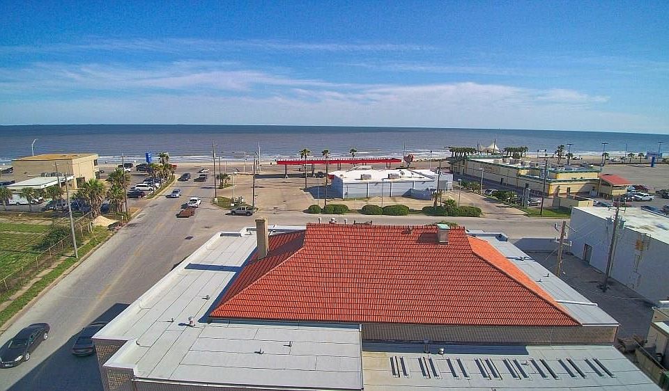 1st image of 4504 Fort Crockett Blvd