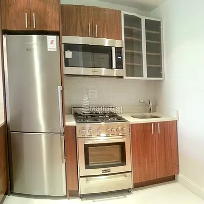 Rented by Manhattan Connection | media 30