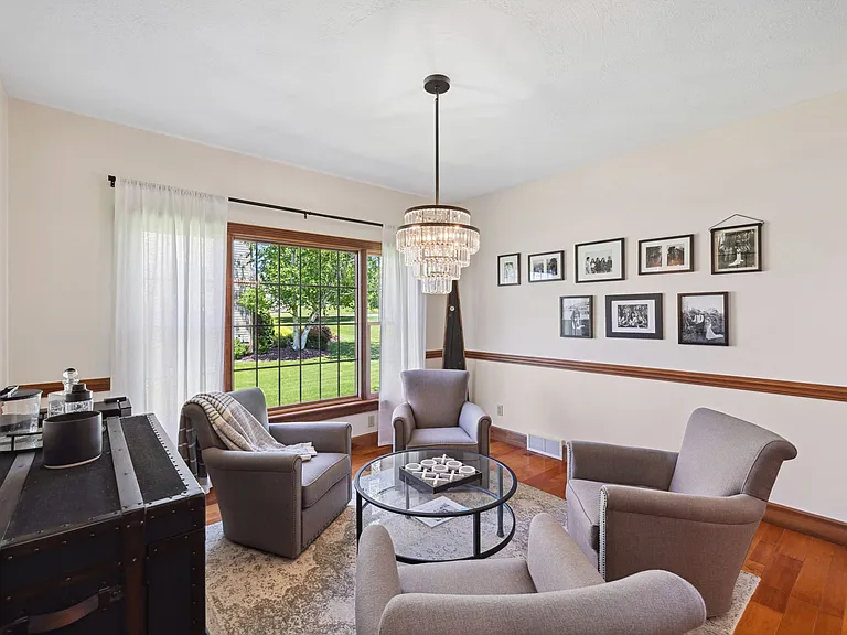 2504 Ron Dr — Photo 16