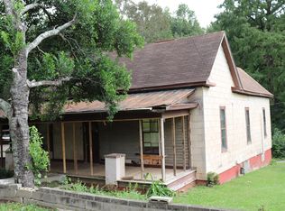 195 Louina St, Roanoke, AL 36274