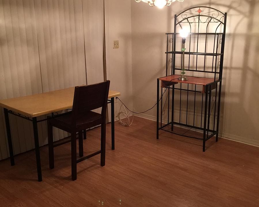 1st image of 124 E Plover Dr