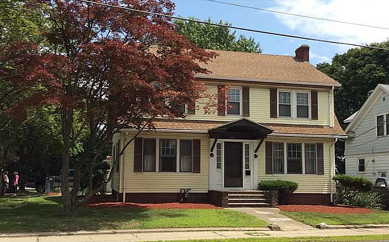 1st image of 1199 Lonsdale Ave