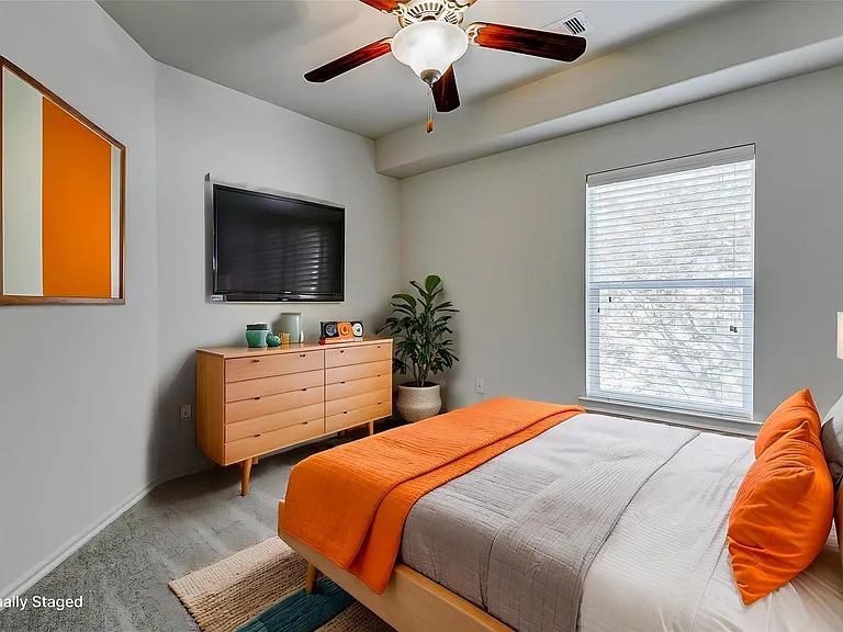 24522 Folkstone Cir — Photo 40