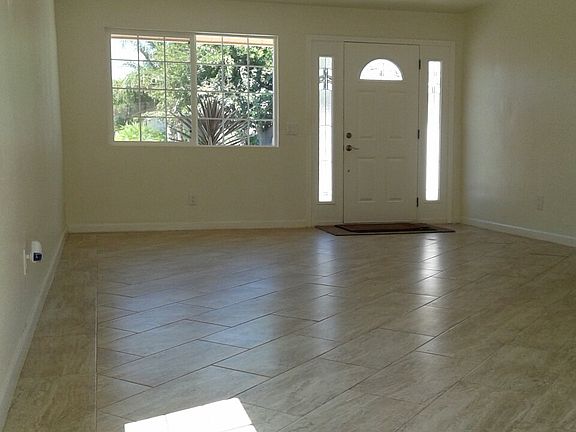 5th image of 14948 Astoria St