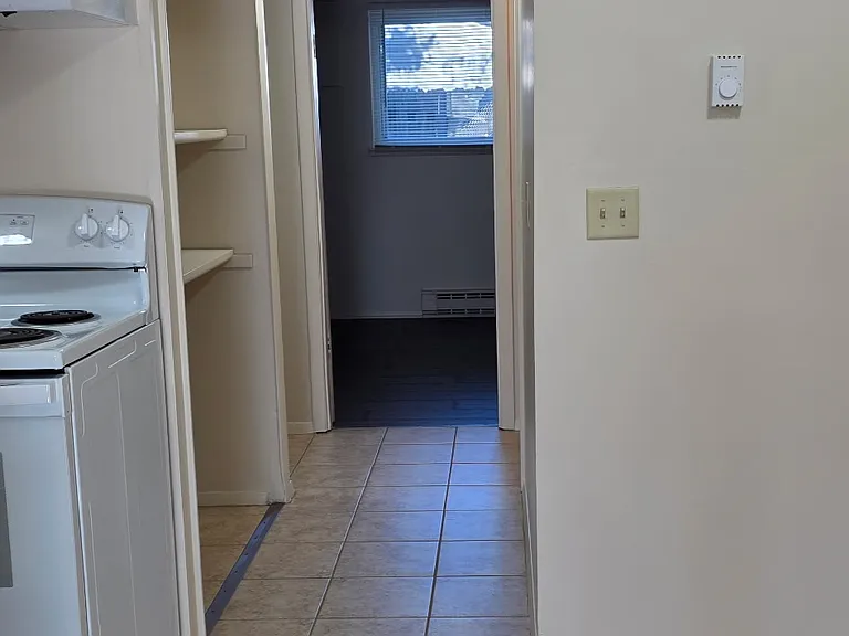141 S Bates St #4 — Photo 5