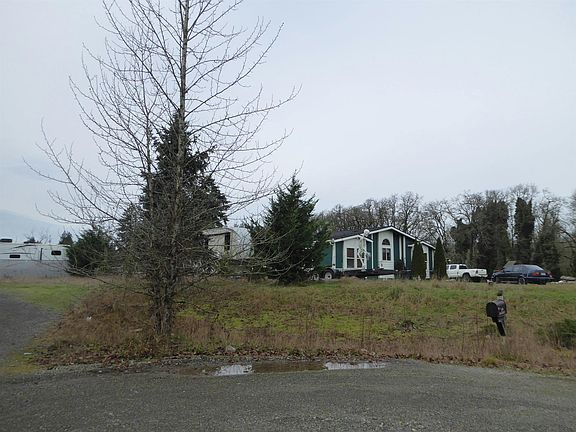 3rd image of 5008 180th Way SW