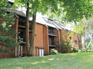183 Loomis Dr APT 106, West Hartford, CT 06107
