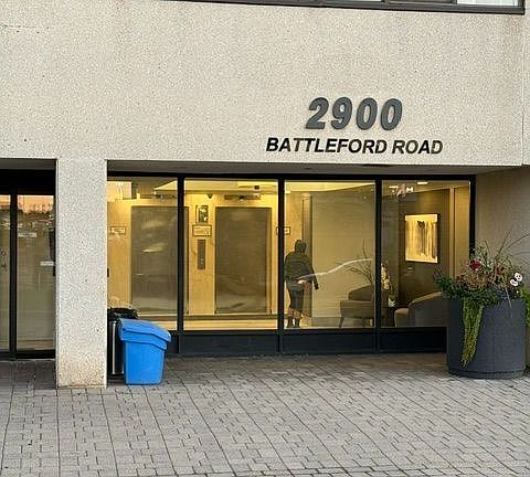 2nd image of 2900 Battleford Rd #211