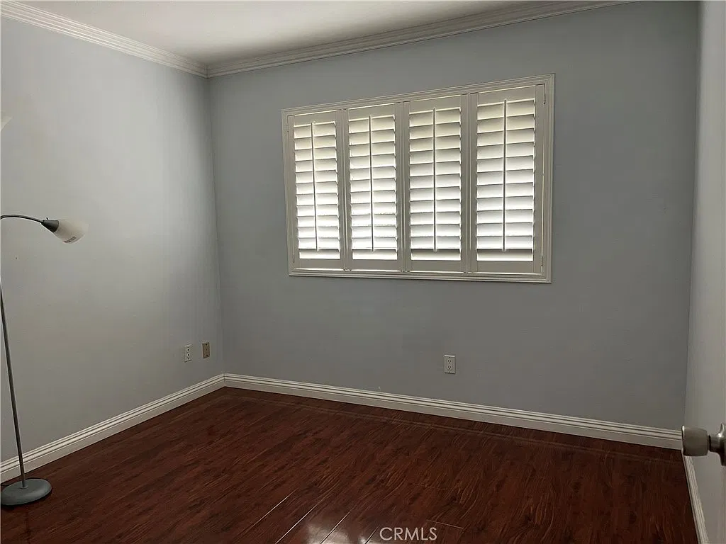 1 bed, 110 sqft, $1,200 — Photo 2