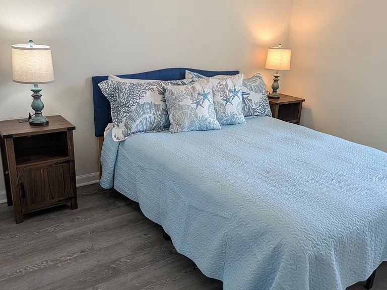 1708 Cocoanut Dr — Photo 29