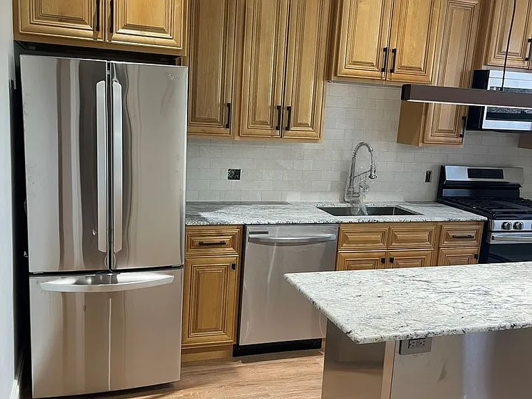 The Elmwood Village Apartments — Photo 27
