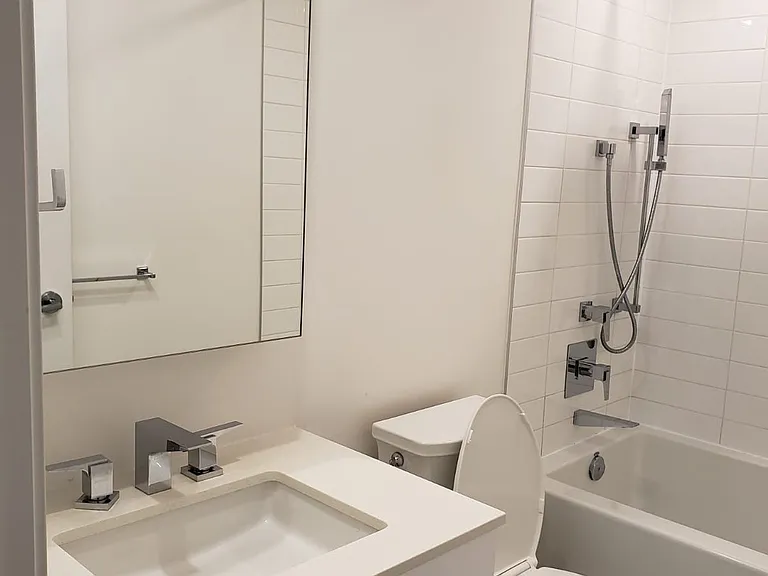 25 Richmond St E #1209 — Photo 8