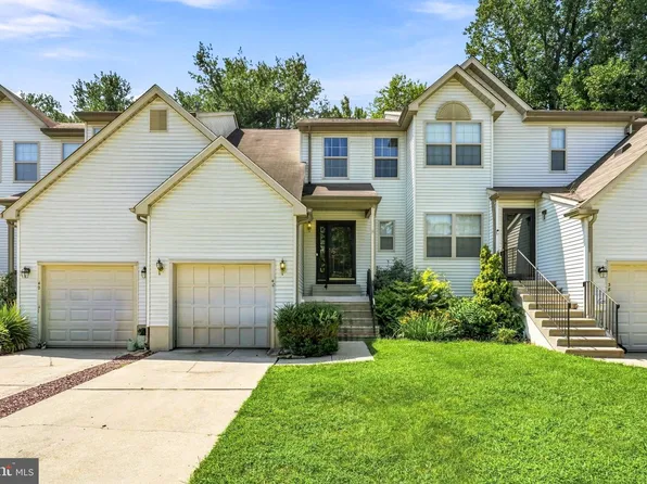 40 Woodstream Ct, Mantua, NJ 08051